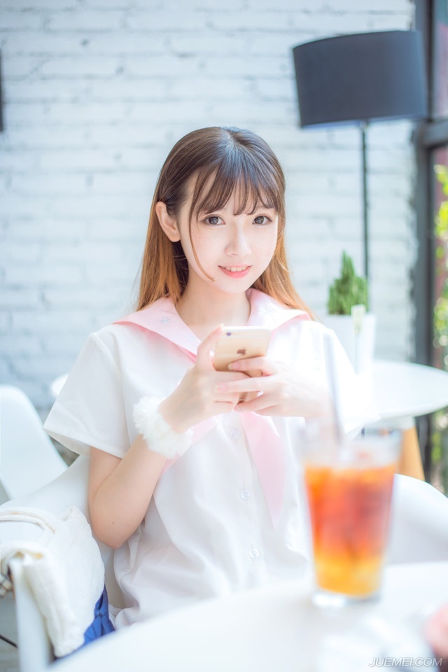 “差不多了。”孟达微笑着点点头，这两个人是法正带来交给他的，别的本事没有，但却有一口好口技，只要听过对方说话，便能将对方的声音模仿的八九不离十，之前的一切，自然是孟达刻意安排的，刘璋就算再昏庸，也不可能在这种时候做这种事情，而且天府之国，美女不少，以刘璋的地位，什么样的美女找不到，刘璋也没有什么特殊癖好，怎会跑去找将士的家属？